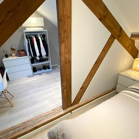 Apartamento Penthouse With Airconditioning And Big Terrace, Close To Sint-pieters Station And Centre