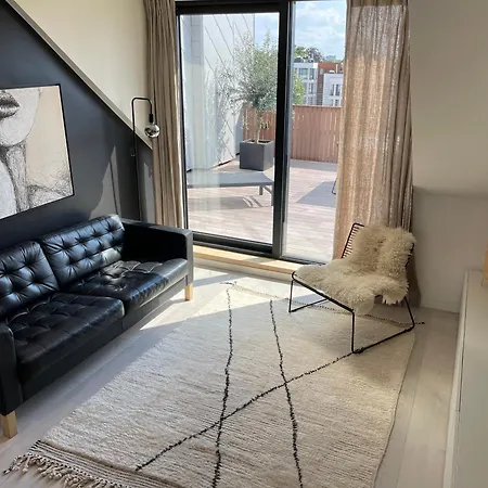 Penthouse With Airconditioning And Big Terrace, Close To Sint-pieters Station And Centre Apartamento Gante